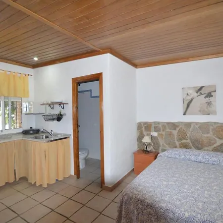 Estudios Con Piscina Compartida En Conil. Cádiz