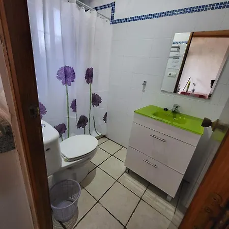 Estudios Con Piscina Compartida En Conil. *