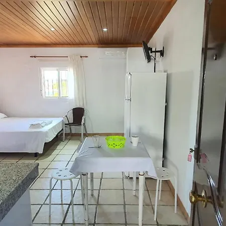 Estudios Con Piscina Compartida En Conil. *