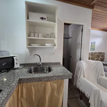Apartamento Estudios Con Piscina Compartida En Conil. *