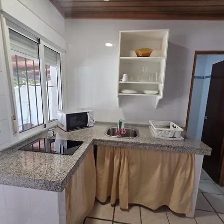Estudios Con Piscina Compartida En Complejo Rural El Mayorazgo *